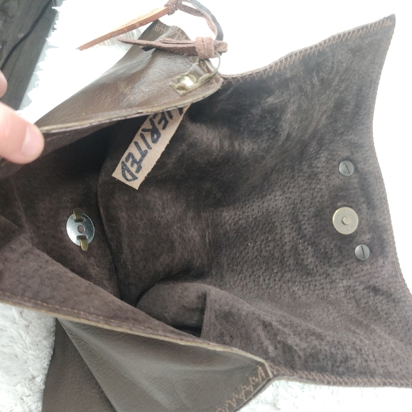 Inherited leather Clutch - Picture 3 of 5